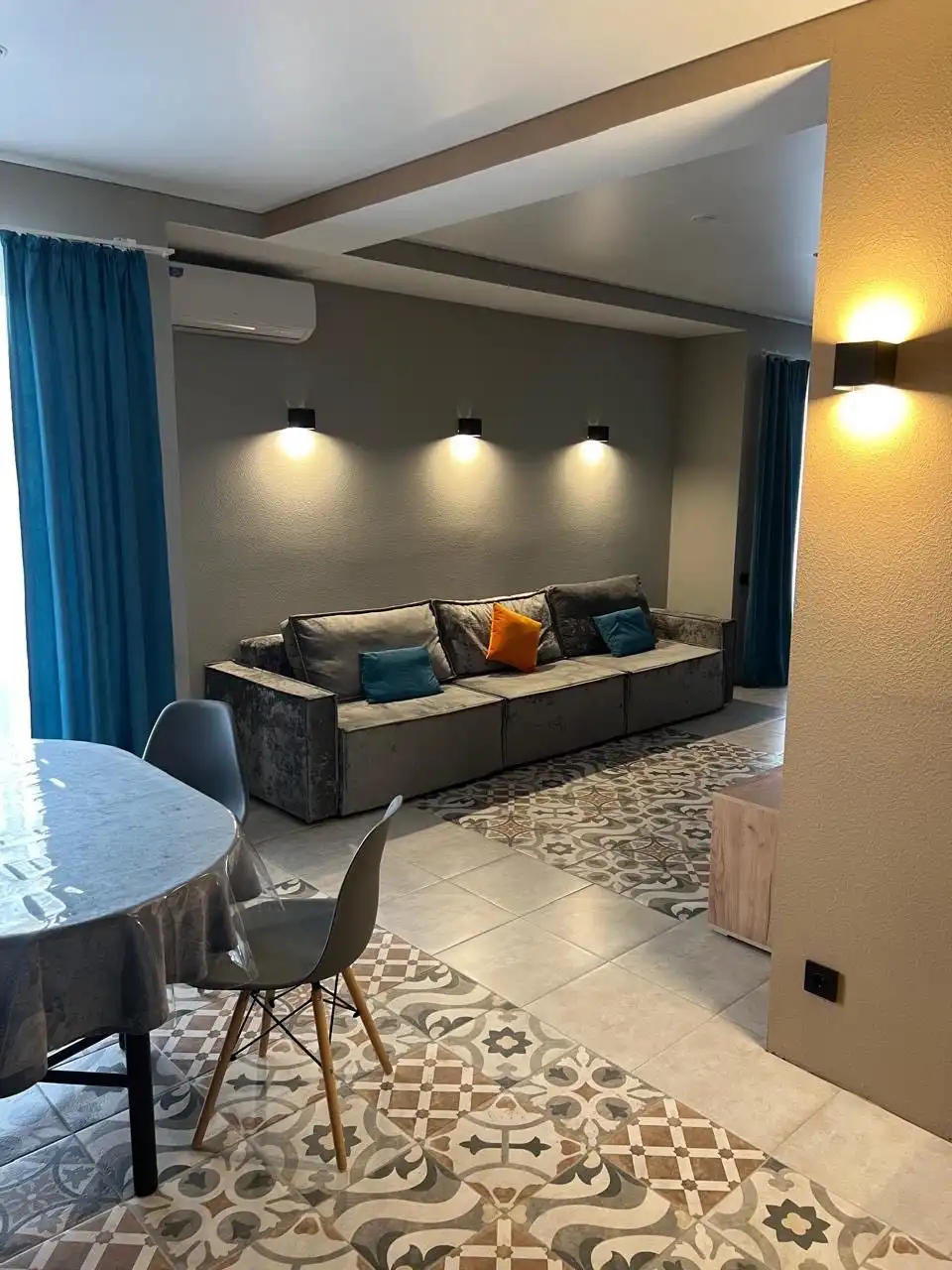  Трехкомнатный Apartment с кухней  с 4 балконами