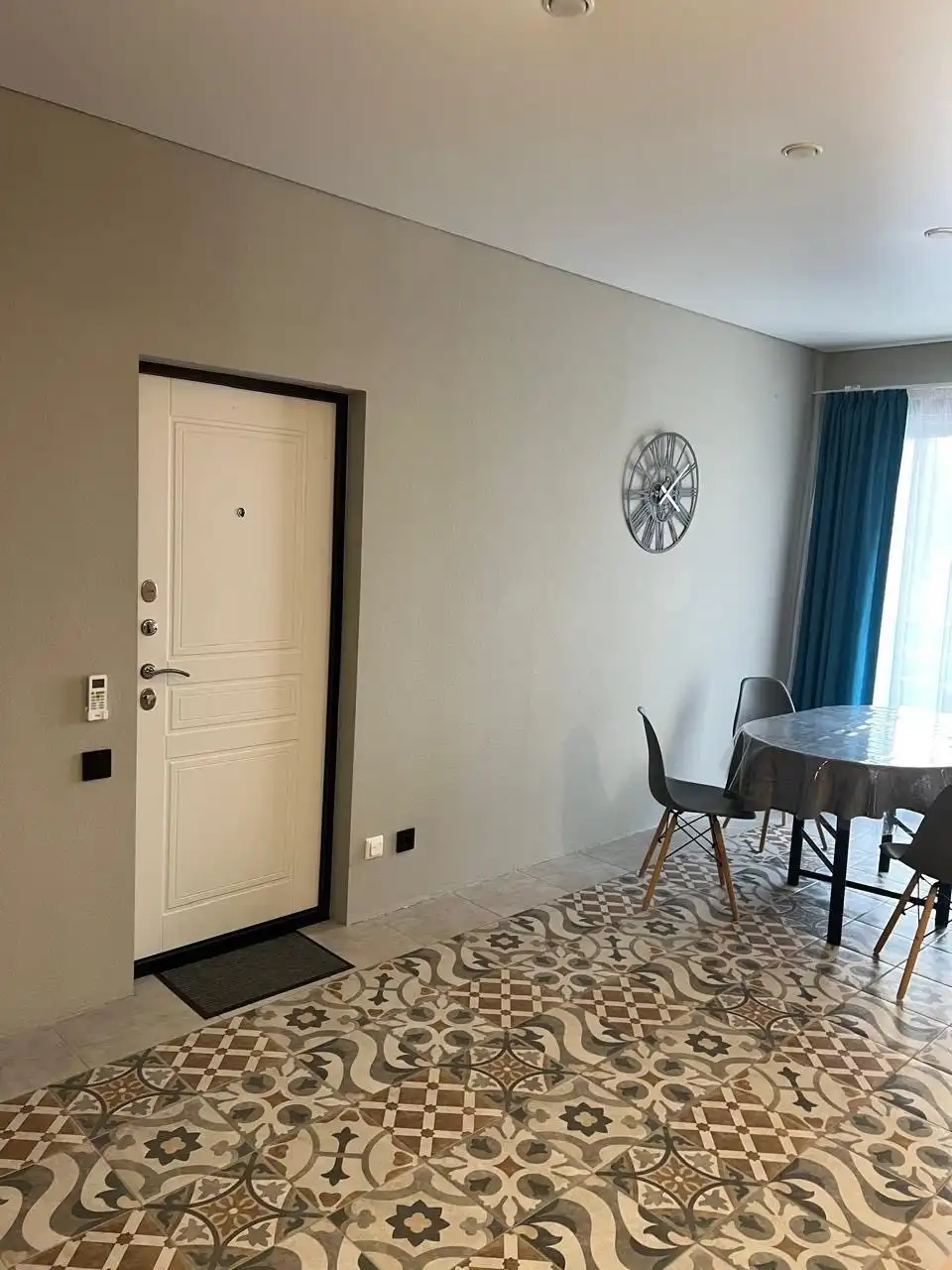  Трехкомнатный Apartment с кухней  с 4 балконами