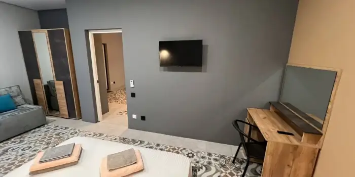 Трехкомнатный Apartment с кухней с 4 балконами